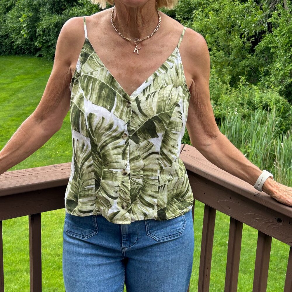 womans spaghetti strap V-neck size M